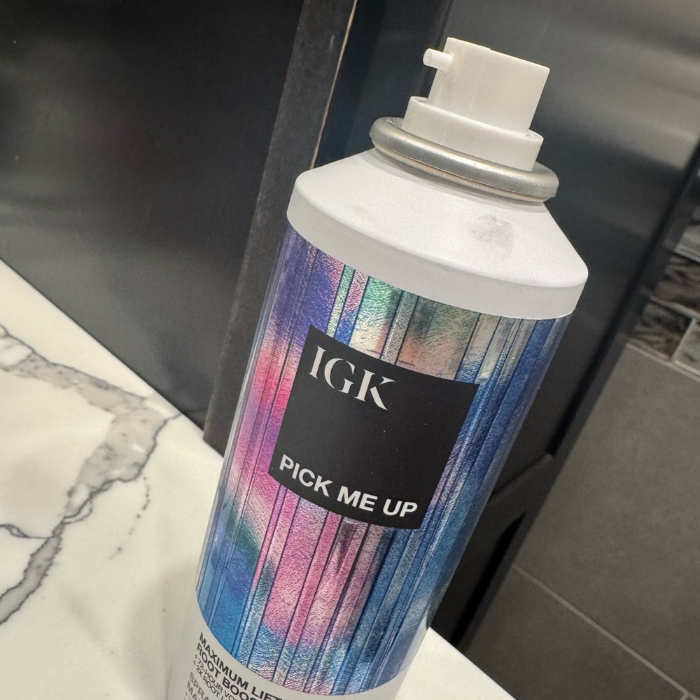 IGK Pick Me Up Maximum Lift Root Boost Spray - Picture 5 of 7